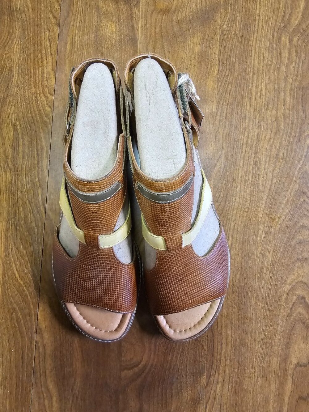 Pikolinos Alcudia W1L-0512C3 Sandal in the "Brandy" leather, Size EU 42 (11M)
